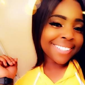 Meet your Posher, Alexis
